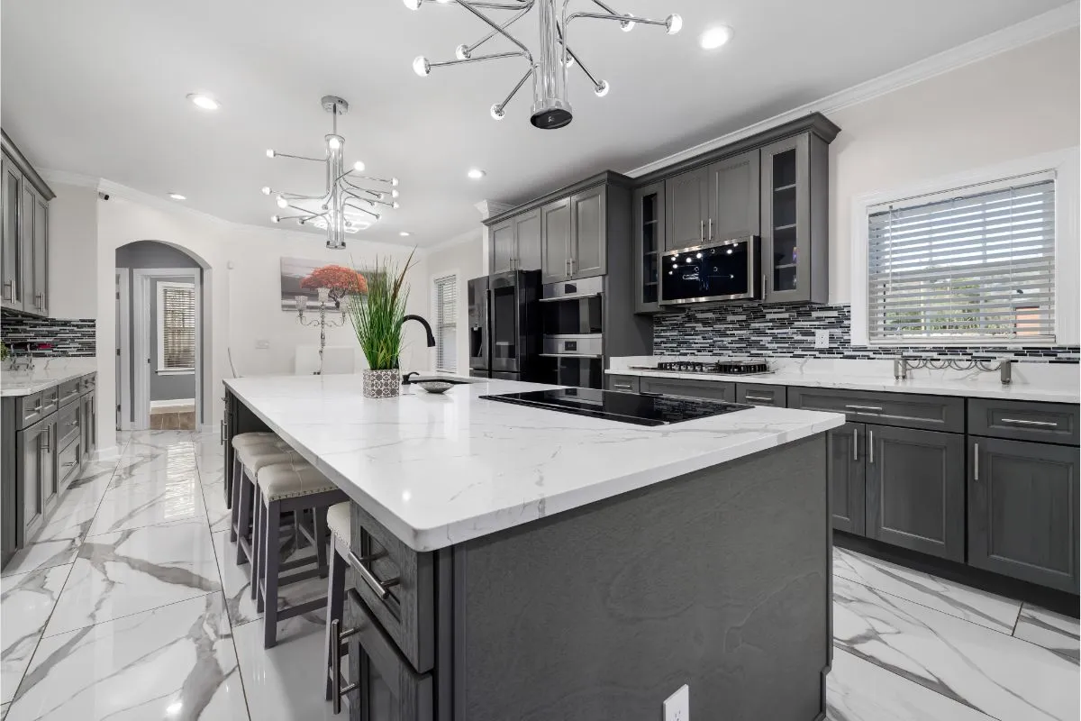 kê bàn ăn đá sang trọng